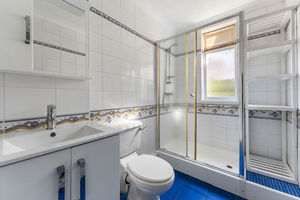 Photo 33- click for photo gallery